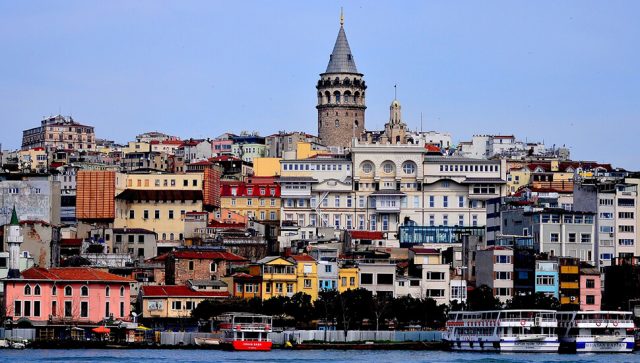 Manija ulaganja u tehnološke akcije na berzi u Istanbulu