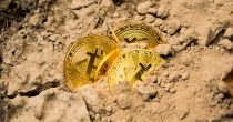 Bitcoin sada vrtoglavo gubi vrednost, Bil Gejts "nezainteresovan" za kriptovalute