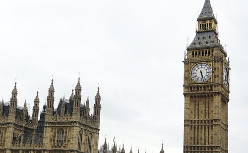 Britanska vlada istovremeno popunjava nekoliko važnih pozicija u ekonomskim i statističkim telima