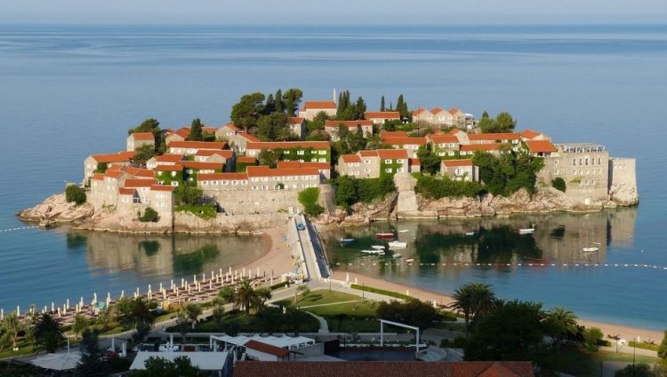 Crna Gora ostvarila 997 miliona evra prihoda od turizma