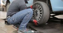 Guma na automobilu