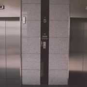 Popravku liftova moraju da plaćaju i stanari iz prizemlja