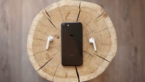 iPhone na panju