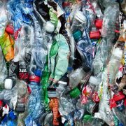 Više od 70 kompanija pozvalo na globalni dogovor za smanjenje plastičnog otpada