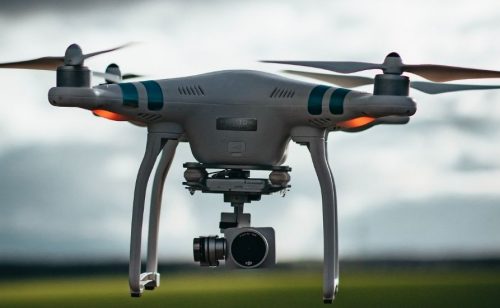Potpisan okvirni sporazum o izgradnji fabrike baterija za dronove i robote u Inđiji