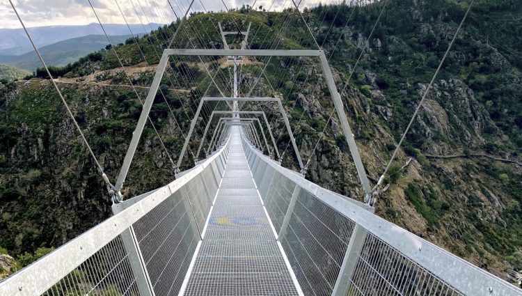Otvoren najduži pešački most na svetu