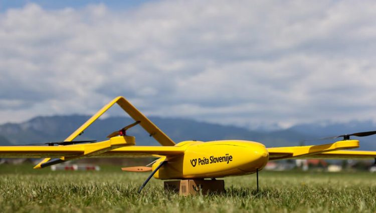 Isporuka pošiljki dronovima na testu u Sloveniji