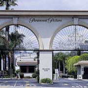 Paramount najavio prodaju izdavačke kuće Simon & Schuster
