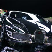 Poslednji Bugatti na benzinski pogon za 4,7 miliona dolara