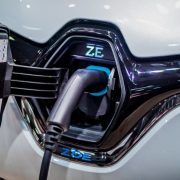 Renault planira da od 2030. godine proizvodi samo električne automobile