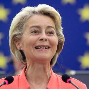Fon der Lajen: „Evropa da razvija sopstvenu odbranu“