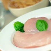 Da li je “meso iz epruvete” budućnost ljudske ishrane?  