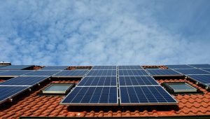 Solarni paneli na krovu kuće