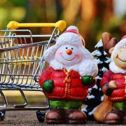 Većina marketa ne radi za Božić, pošte će dežurati 8. januara