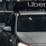Uber upozorava na poskupljenje usluga do 40 odsto