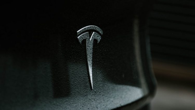Ilon Mask od prodaje akcija kompanije Tesla zaradio skoro 13 milijardi dolara