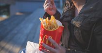 McDonald's u Japanu smanjuje porcije pomfrita zbog zastoja u nabavnim lancima