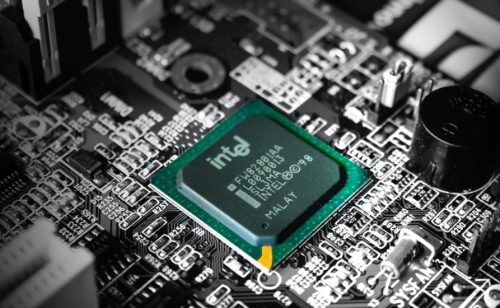 Intel nadmašio očekivanja tržišta, prihodi porasli gotovo 25 odsto