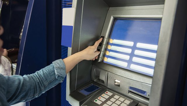 Koliko košta podizanje gotovine na bankomatima u inostranstvu?