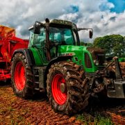 Poljoprivrednici na lizing najčešće kupuju traktore i kombajne