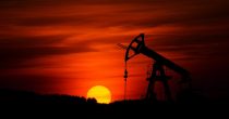Cena nafte premašila 92 dolara, IEA upozorila da je tržište nedovoljno snabdeveno