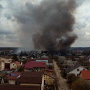 Nastavljene borbe za Marijupolj, Moskva zabranila Facebook