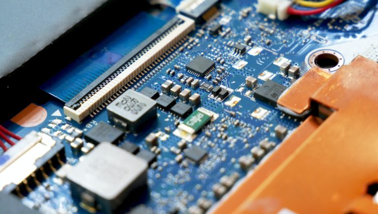 Proizvođači mikročipova upozoravaju na smanjeni broj porudžbina za izvoz