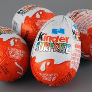 Za figuricu iz Kinder jajeta može da se zaradi i do 12.000 evra