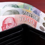 Martovska prosečna plata 40 evra niža od decembarske
