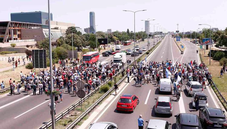 Završen protest radnika Fiata kod Sava centra, odblokiran auto-put