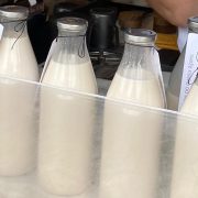 Proizvođači mleka iz Banata postigli dogovor sa Ministarstvom poljoprivrede