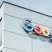 Kompaniju Google tužile 32 medijske grupe