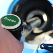 Jelen: Moguć rast cena benzina u SAD tokom zime