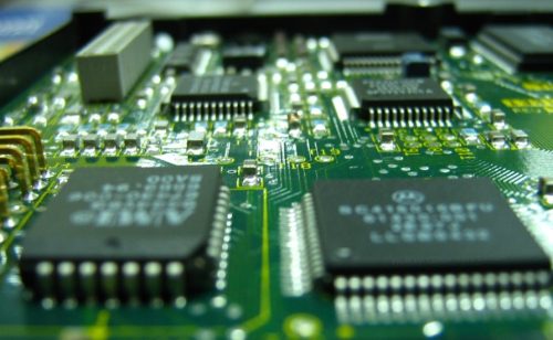 Prodaja čipova će ove godine dostići bilion dolara