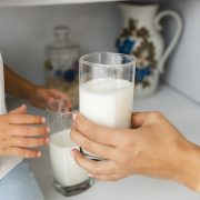 Srbija ipak ne spušta granicu dozvoljenog aflatoksina u mleku još godinu dana