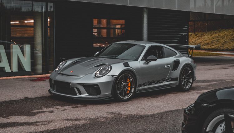 Listiranje kompanije Porsche potencijalno najveće u Evropi u poslednjoj deceniji