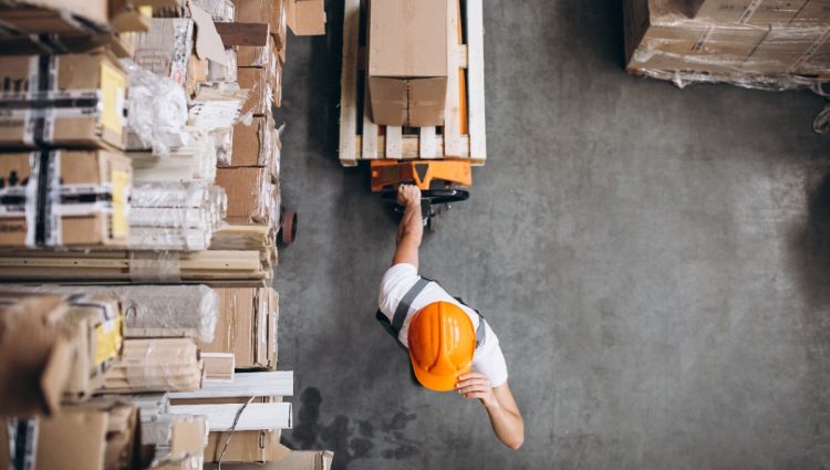 Amazon povećava satnice za dostavljače i radnike u skladištima