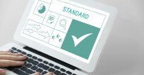 standard standardizacija osiguranje kvalitet garancija laptop kompjuter illustration-quality-product-warranty-assurance-laptop