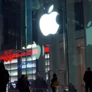 Vrednost kompanije Apple pala ispod 2.000 milijardi dolara