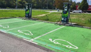 U Srbiji 7.200 električnih automobila, a procedura za punjače gotovo kao za građevinsku dozvolu