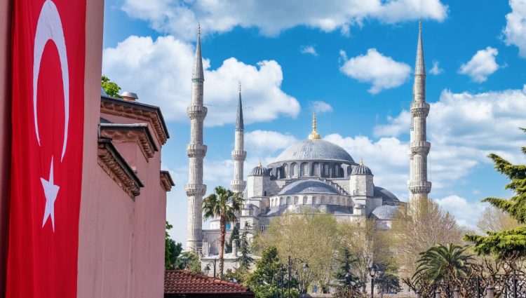 Tursku posetilo 2,1 milion turista u januaru