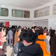 Kinezi protestovali zbog propuštenog sniženja cene vozila