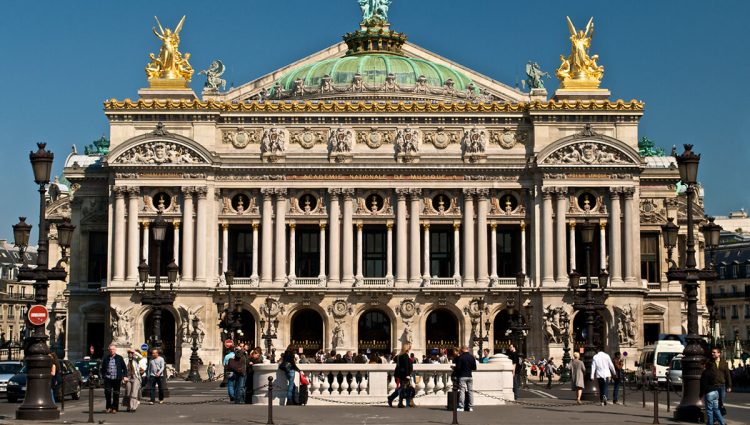 Airbnb omogućava ljubiteljima „Fantoma iz Opere“ da prenoće u čuvenoj pariskoj palati