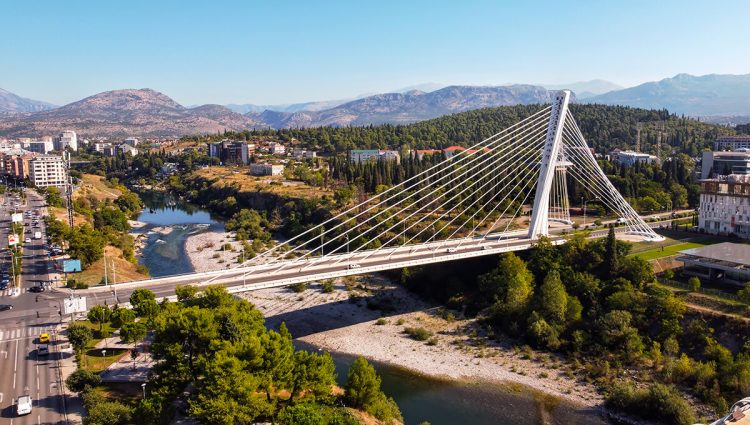 Crnogorska vlada će sprovesti ekonomske reforme i unaprediti ambijent za preduzeća