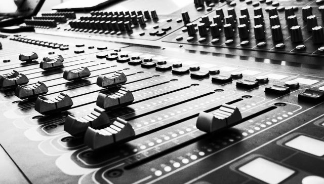 Muzičke kuće pred potpisivanjem ugovora sa AI kompanijama
