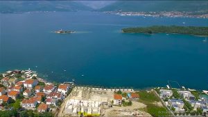 Šta predviđa prva strategija EU za jačanje razvoja ostrva i priobalnih područja?