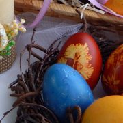 Cena jaja pred Uskrs i do 50 dinara, potrošači prinuđeni da biraju jeftinije vrste mesa