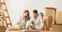 Usvojeni propisi za sprovođenje državnog programa stambenih kredita za mlade couple-moving-new-home