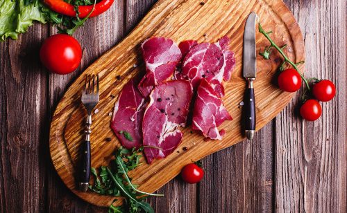 PKS: Usporeno izdavanje dozvola za uvoz mesa ugrožava proizvodnju