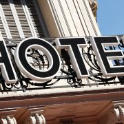 Pet najuspešnijih hotelijera Srbije prihodovalo oko 10 milijardi dinara u 2022. godini